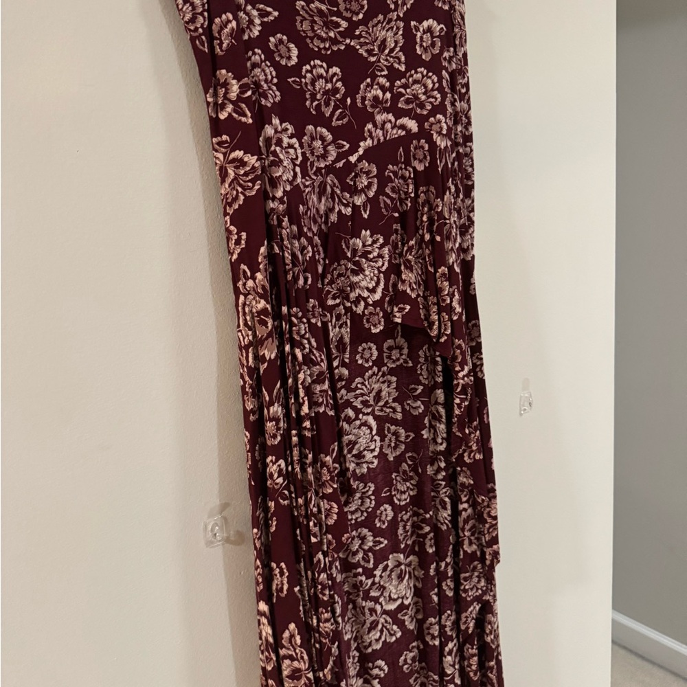 Abbeline Burgundy Floral High-Low Skirt - Picture 3 of 7